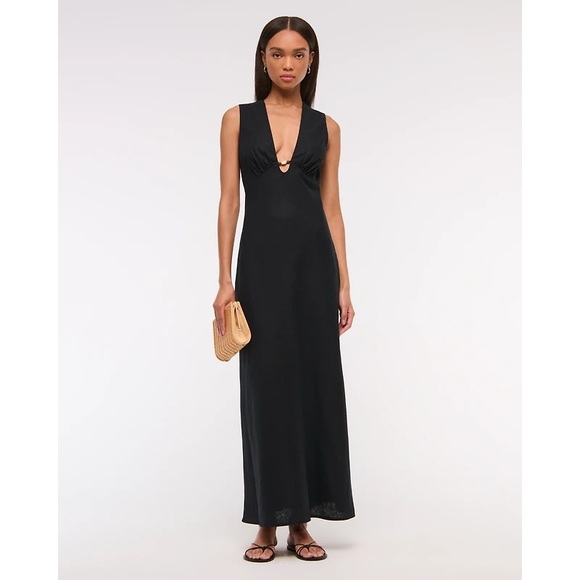 Abercrombie & Fitch Dresses & Skirts - Abercrombie Beaded Plunge Maxi Dress *TALL